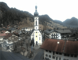 Reit im Winkl – Kirchplatz webcam Live